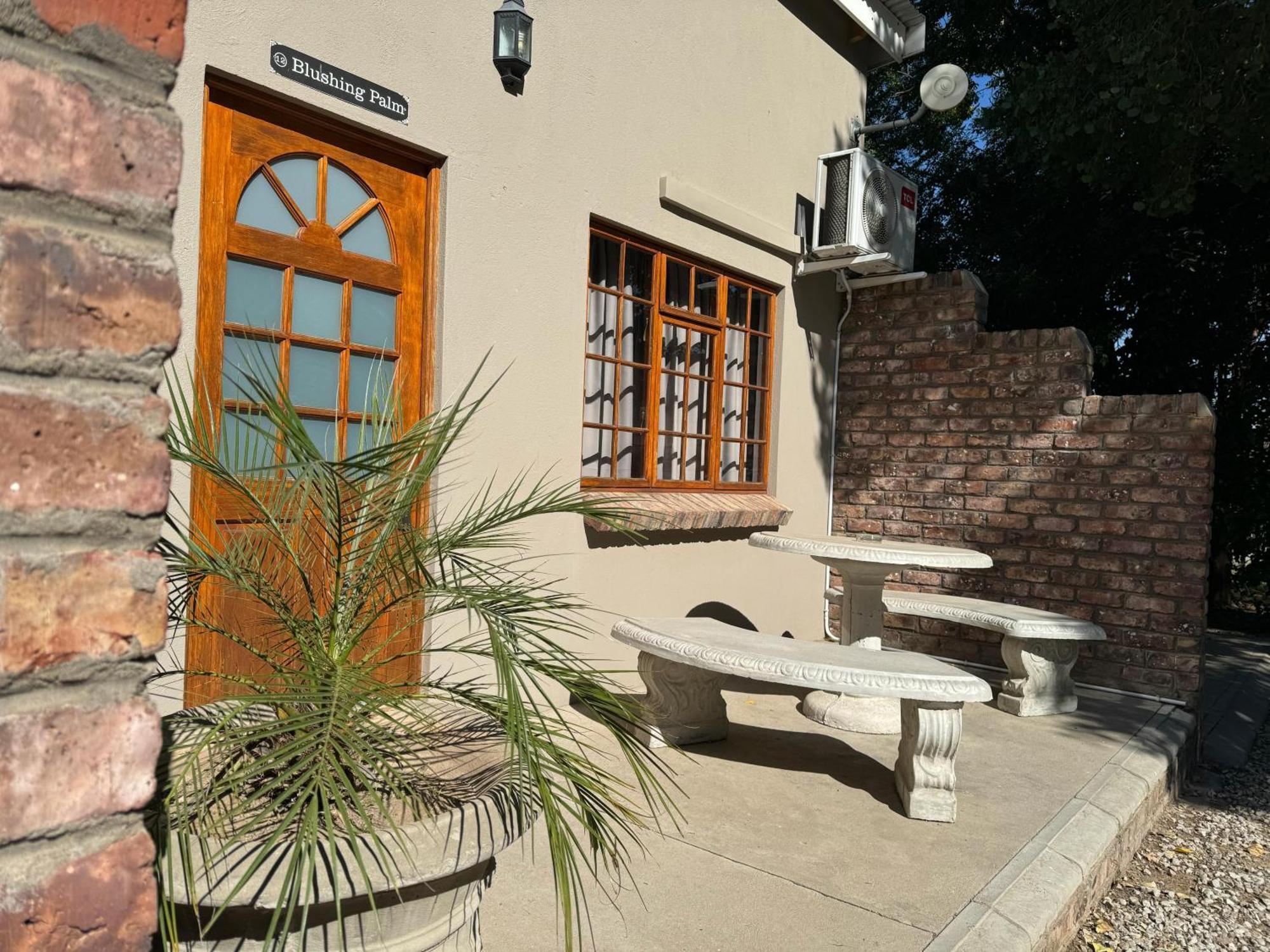 The Palms Venue & Accommodation Cradock Exterior photo